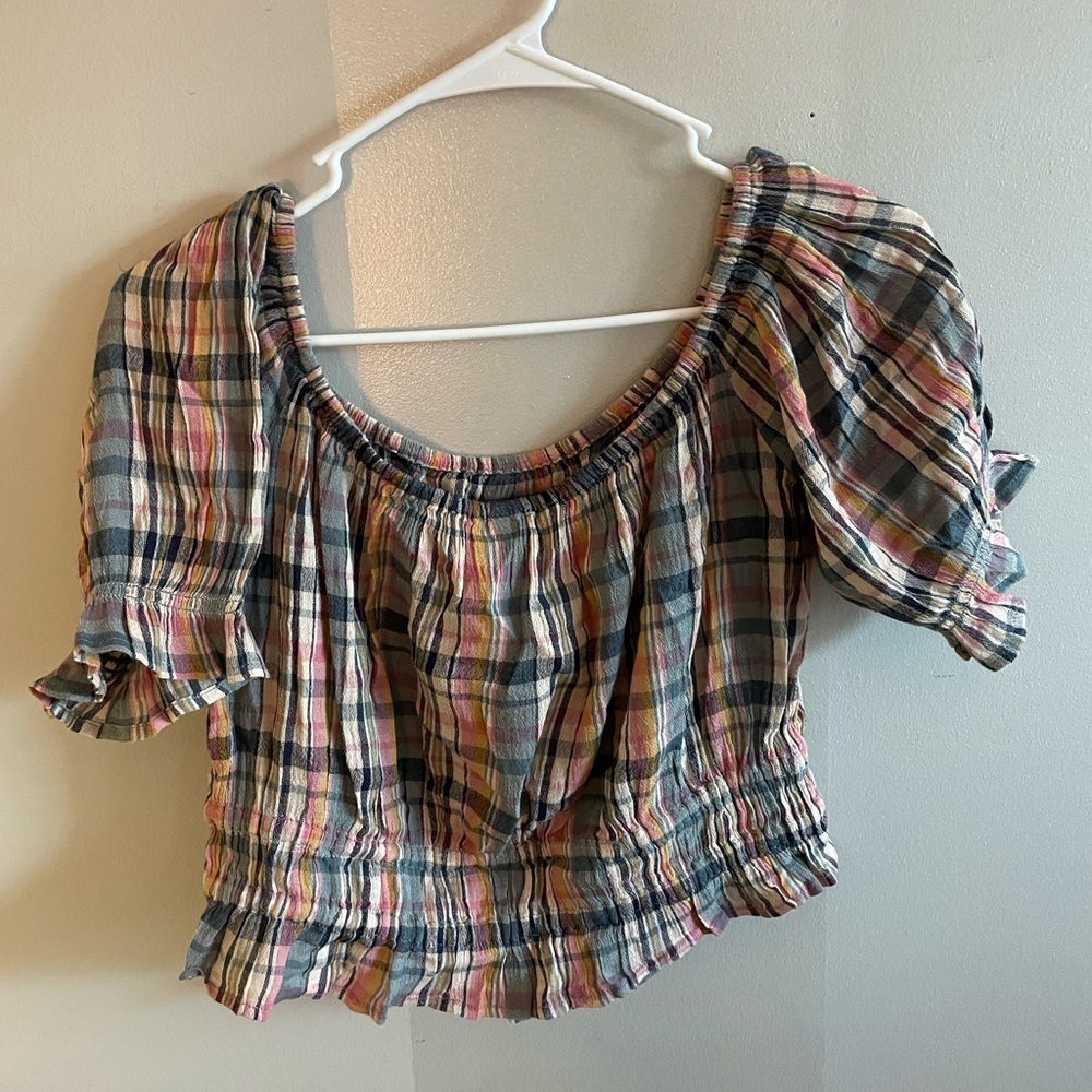 American Eagle short sleeve blouse shirt found at Gabes. Very trendy for spring.